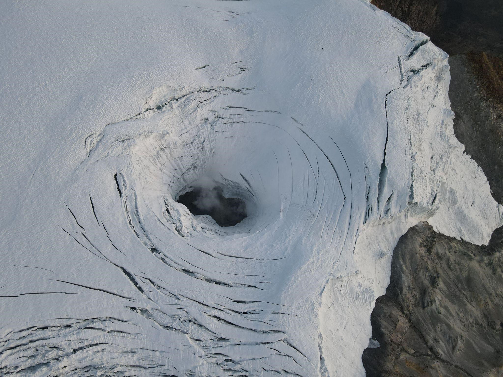 Fotografía. Cráter del Volcán Nevado del Tolima