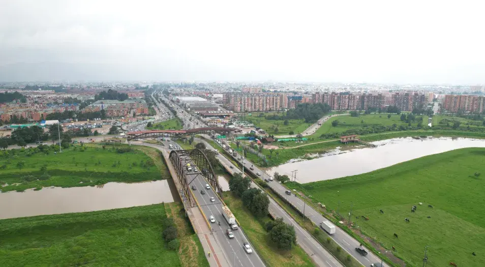Bogotá, Calle 80 a la altura del Río Bogotá. Foto: Johan Luna, Ideam.