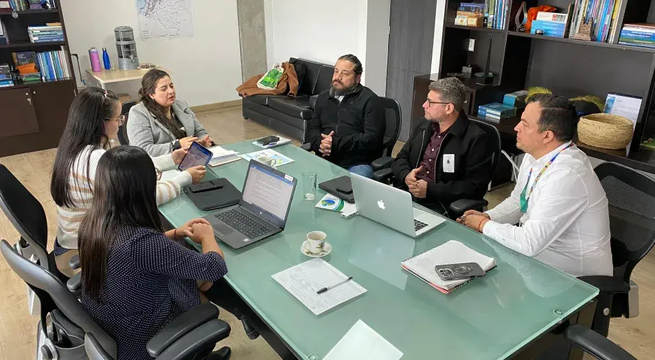 Gobernación del Valle del Cauca e Ideam fortalecen trabajo conjunto en gestión ambiental