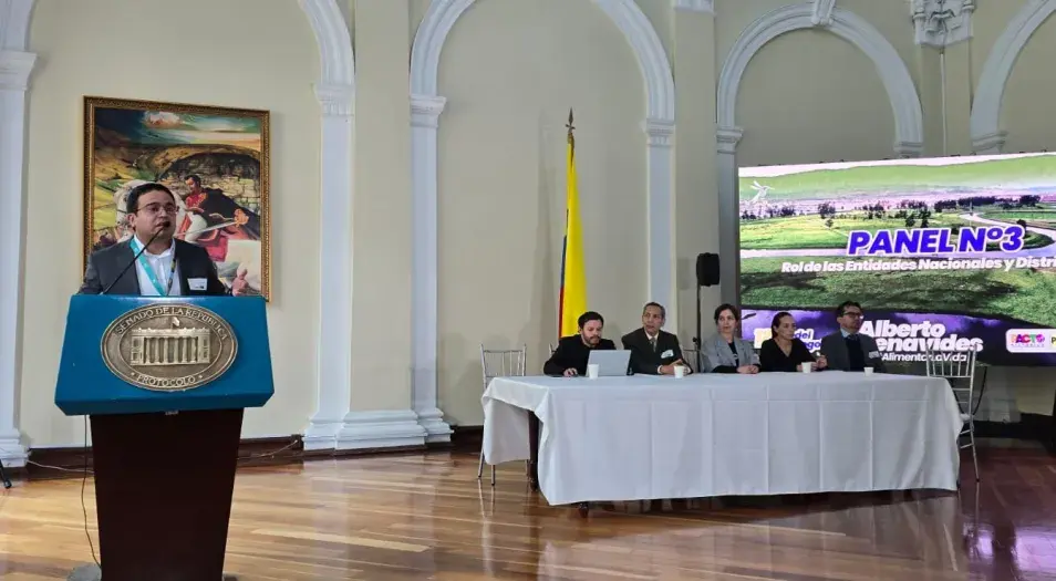 Fabio Bernal - Subdirector de Hidrología del Ideam en el foro “Río Bogotá: Vida, conexión y territorio.”