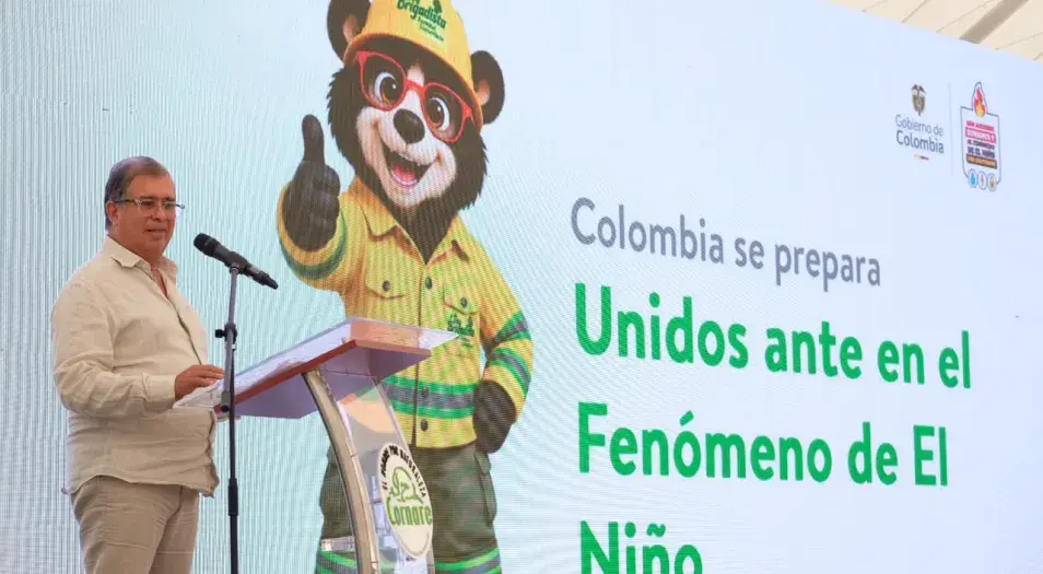 Ministro Arjona llama a reducir el consumo de agua y energía ante los impactos de El Niño
