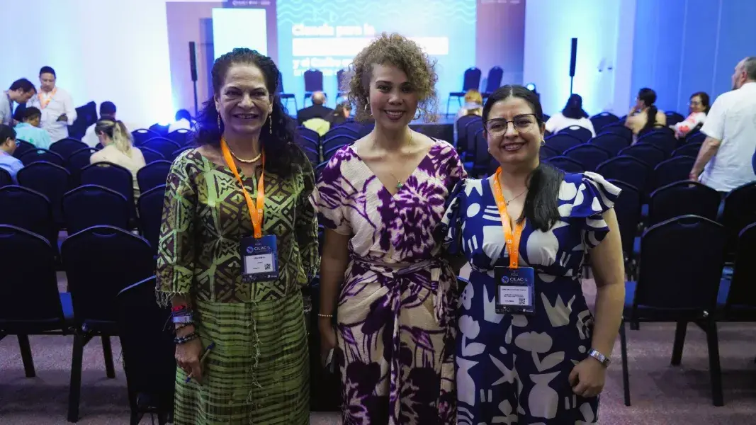 Lidia Brito, Yesenia Olaya Requene y Ghisliane Echeverry