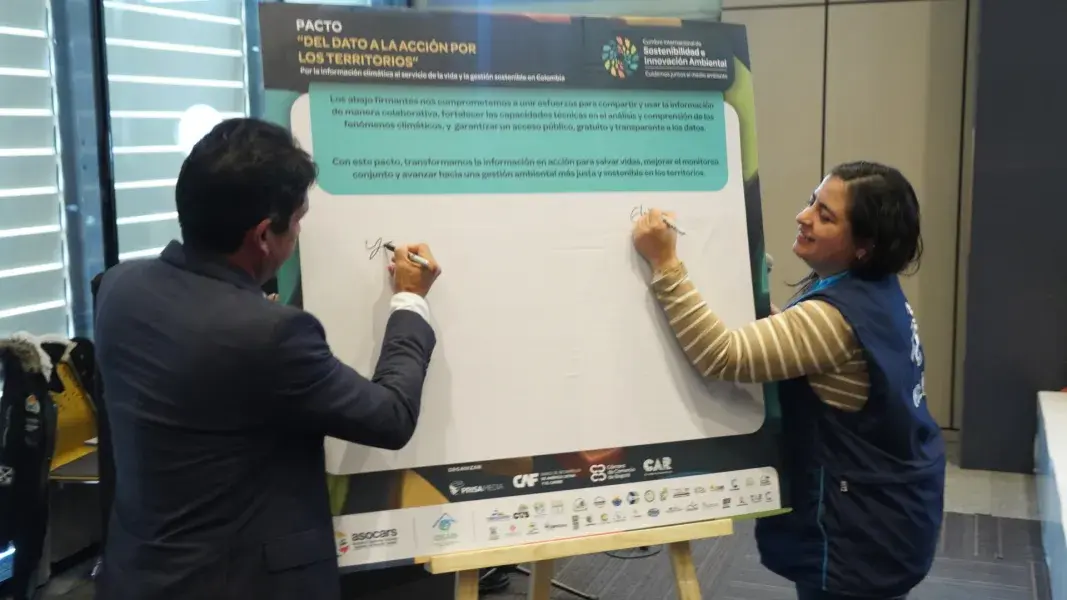 Ideam y ASOCARS firman Memorando de Entendimiento