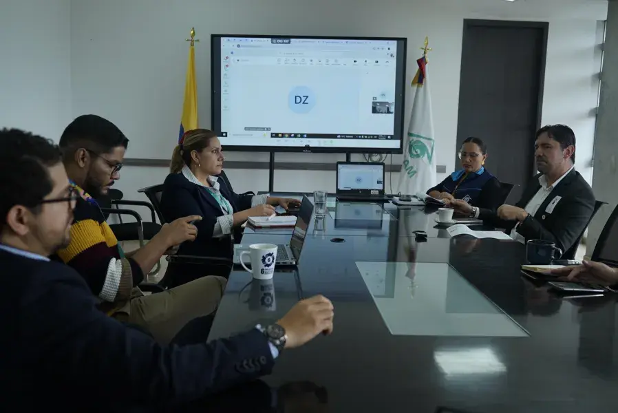 El Ideam y la Universidad del Quindío avanzan en la articulación territorial para el monitoreo climático del departamento