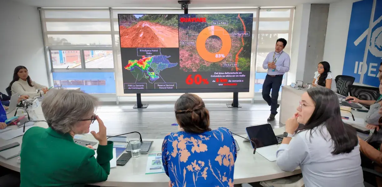 Delegación del Reino Unido visita el Ideam para para fortalecer la lucha contra la deforestación en Colombia