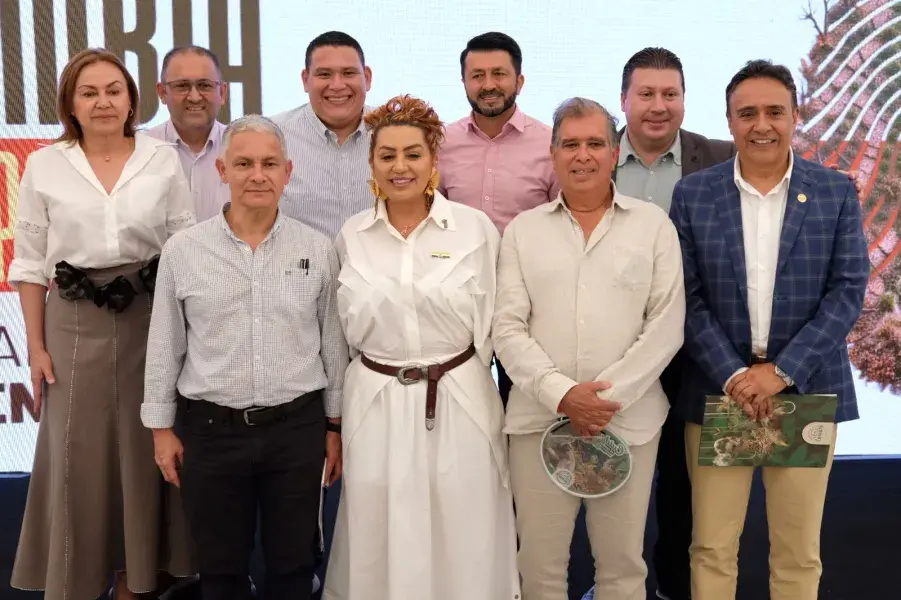 Representantes de las entidades que participaron en el evento en Rionegro